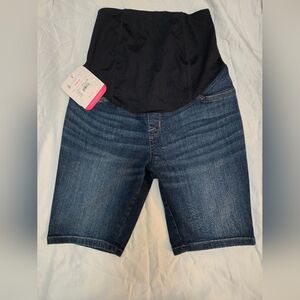 NWT Isabel Maternity by Ingrid & Isabel Maternity Bermuda short Size 2